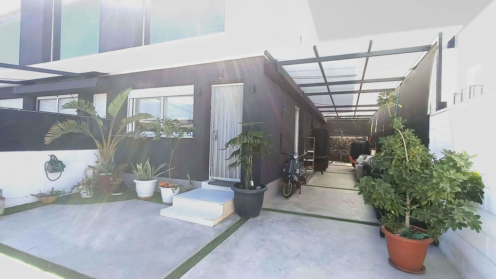 2 sovrum Bungalow till salu i Santa Pola med pool garage - 355 000 € (Ref: 9789668)