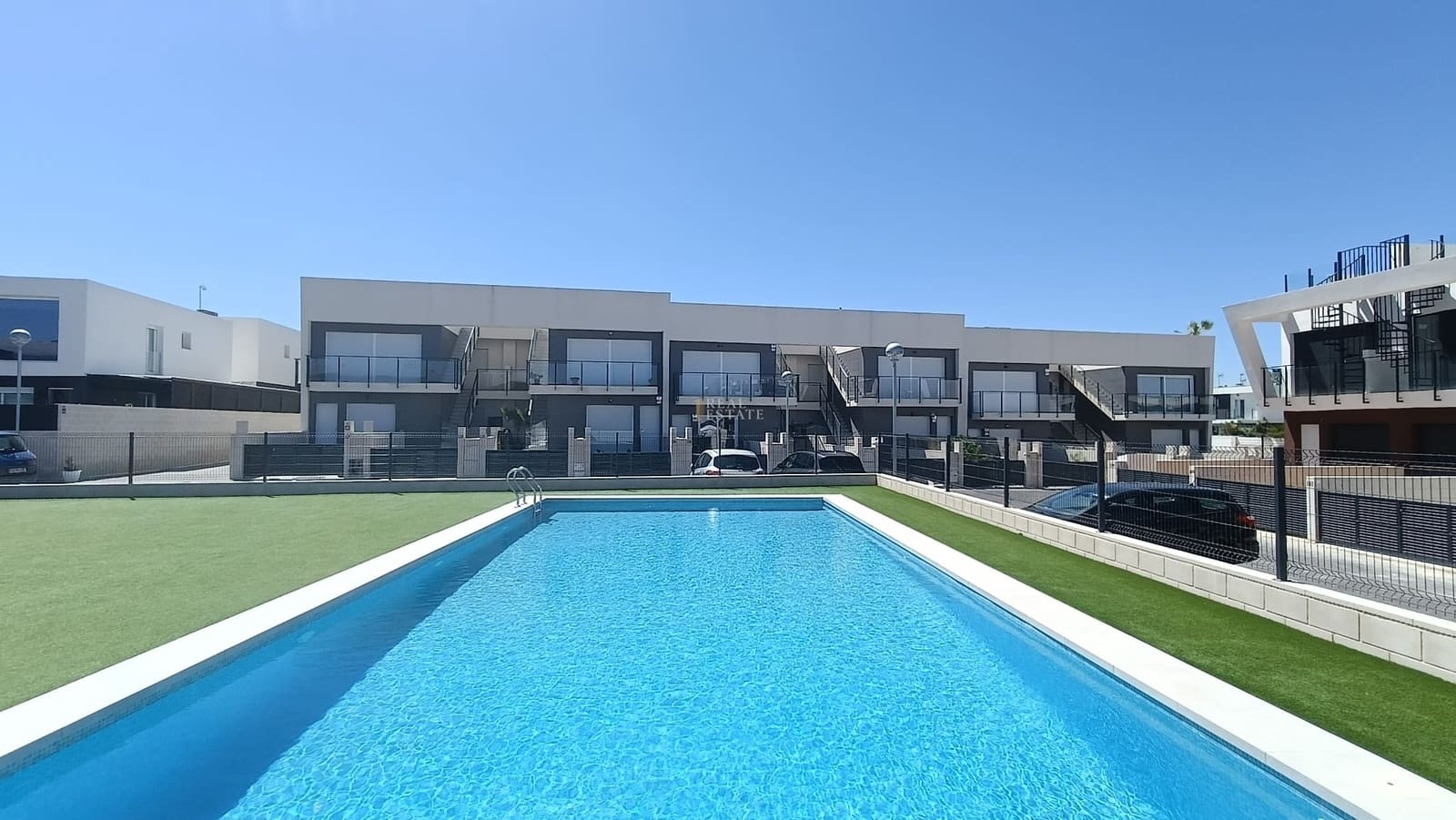 2 sovrum Bungalow till salu i Santa Pola med pool garage - 355 000 € (Ref: 9789668)