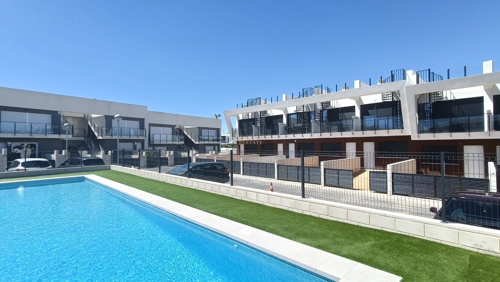 2 sovrum Bungalow till salu i Santa Pola med pool garage - 355 000 € (Ref: 9789668)