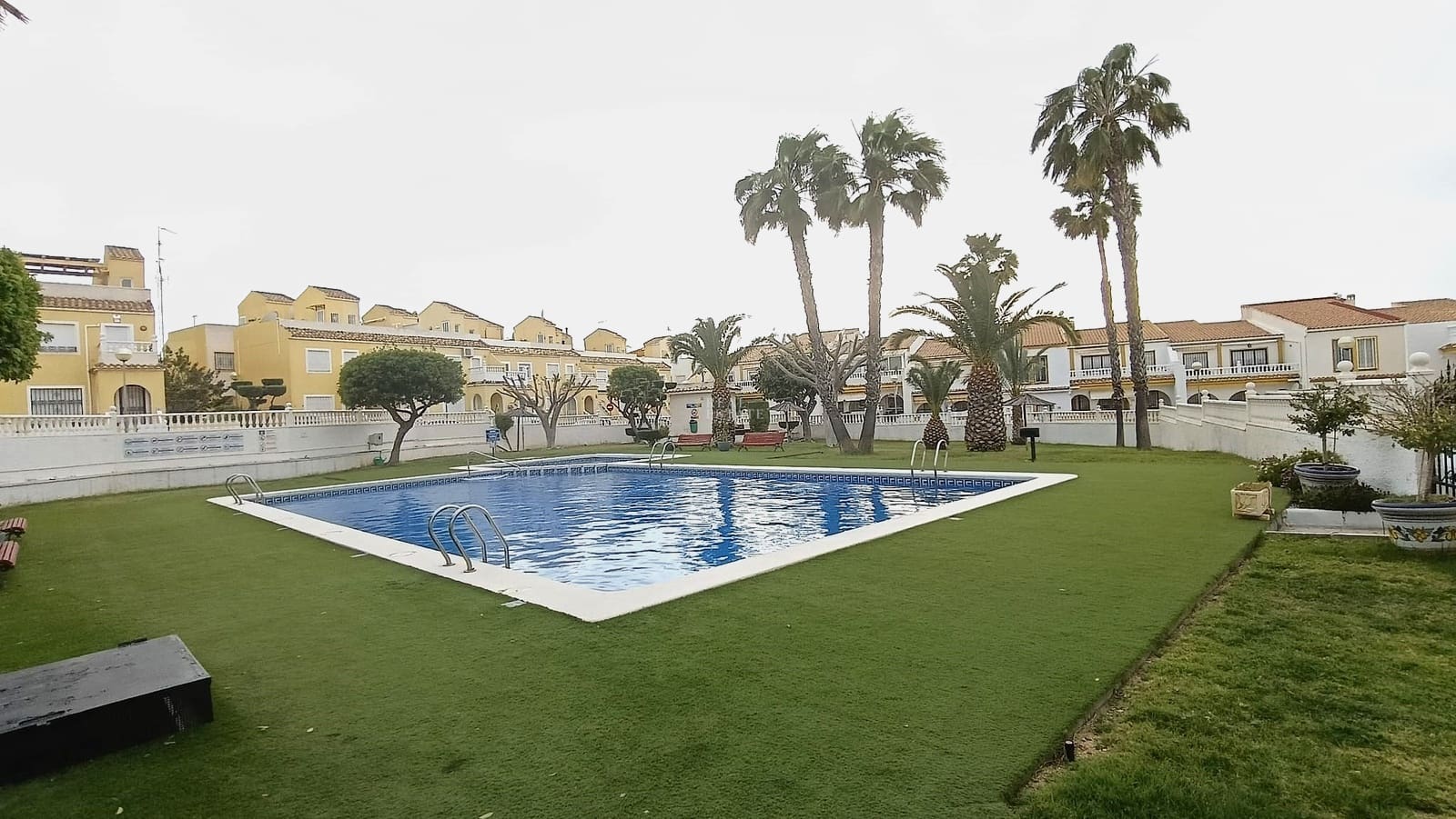 3 quarto Bungalow para venda em Santa Pola com piscina - 269 900 € (Ref: 9800830)