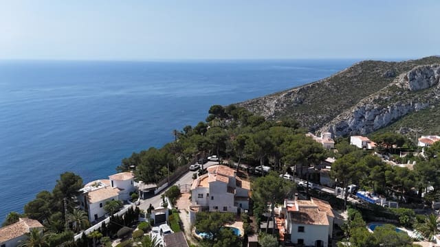 Chalet de 6 habitaciones en Javea / Xàbia en venta con piscina - 900.000 € (Ref: 9800831)