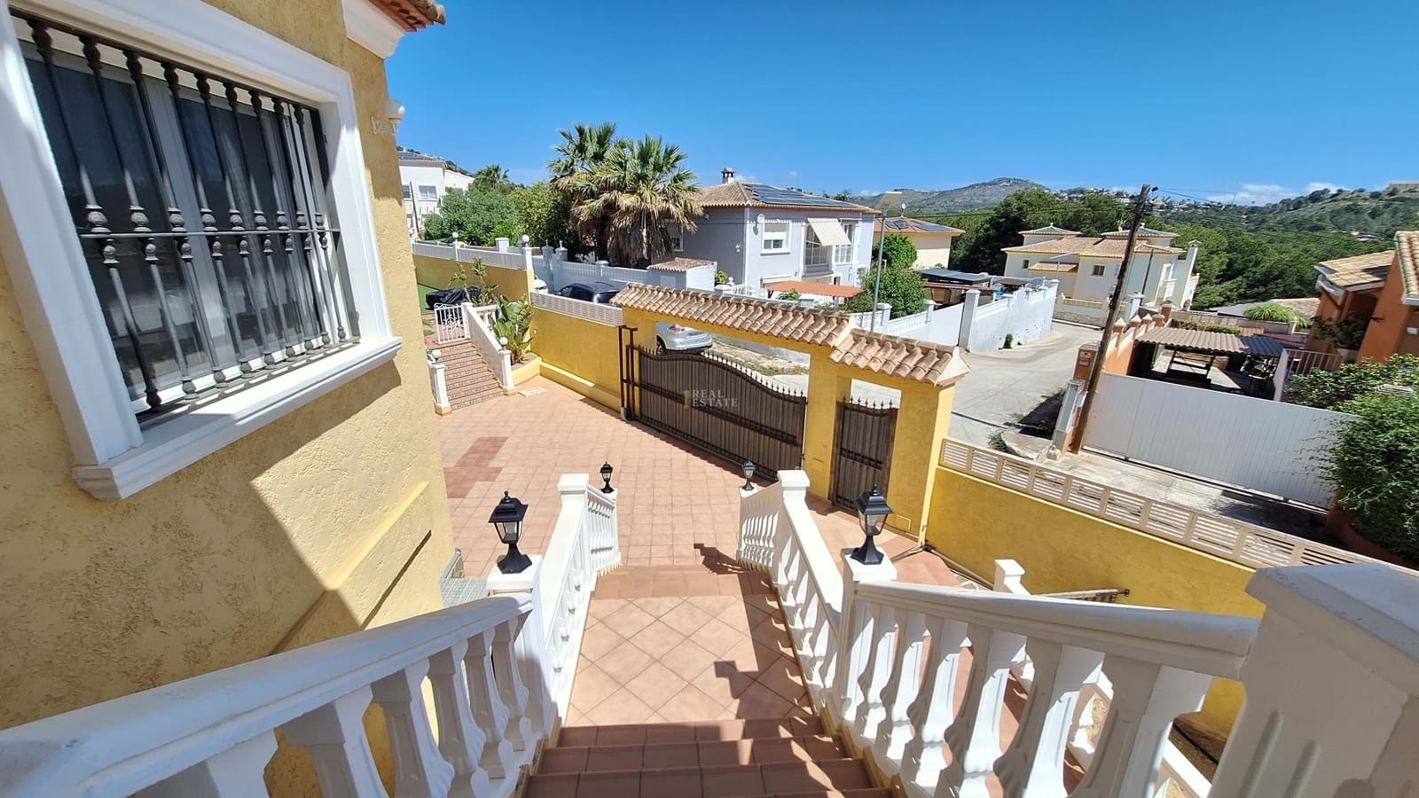 4 soverom Villa til salgs i Calpe / Calp med svømmebasseng garasje - € 750 000 (Ref: 9802977)