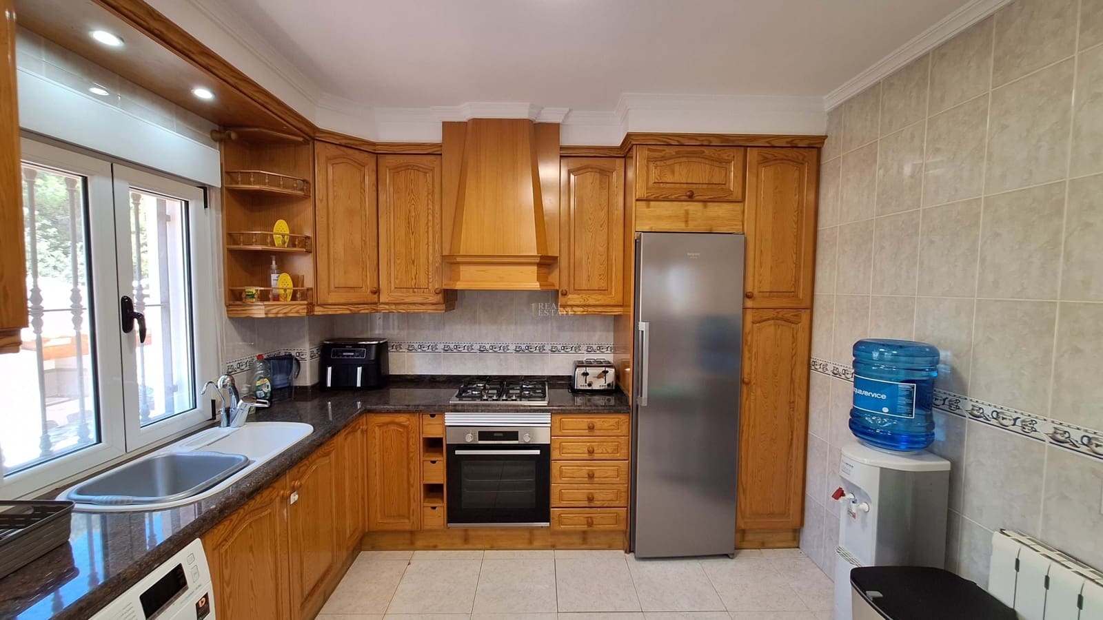 4 soverom Villa til salgs i Calpe / Calp med svømmebasseng garasje - € 750 000 (Ref: 9802977)