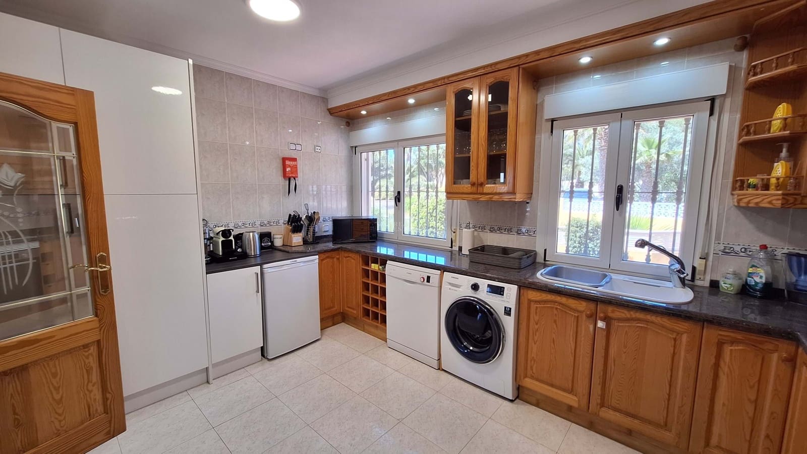 4 soverom Villa til salgs i Calpe / Calp med svømmebasseng garasje - € 750 000 (Ref: 9802977)