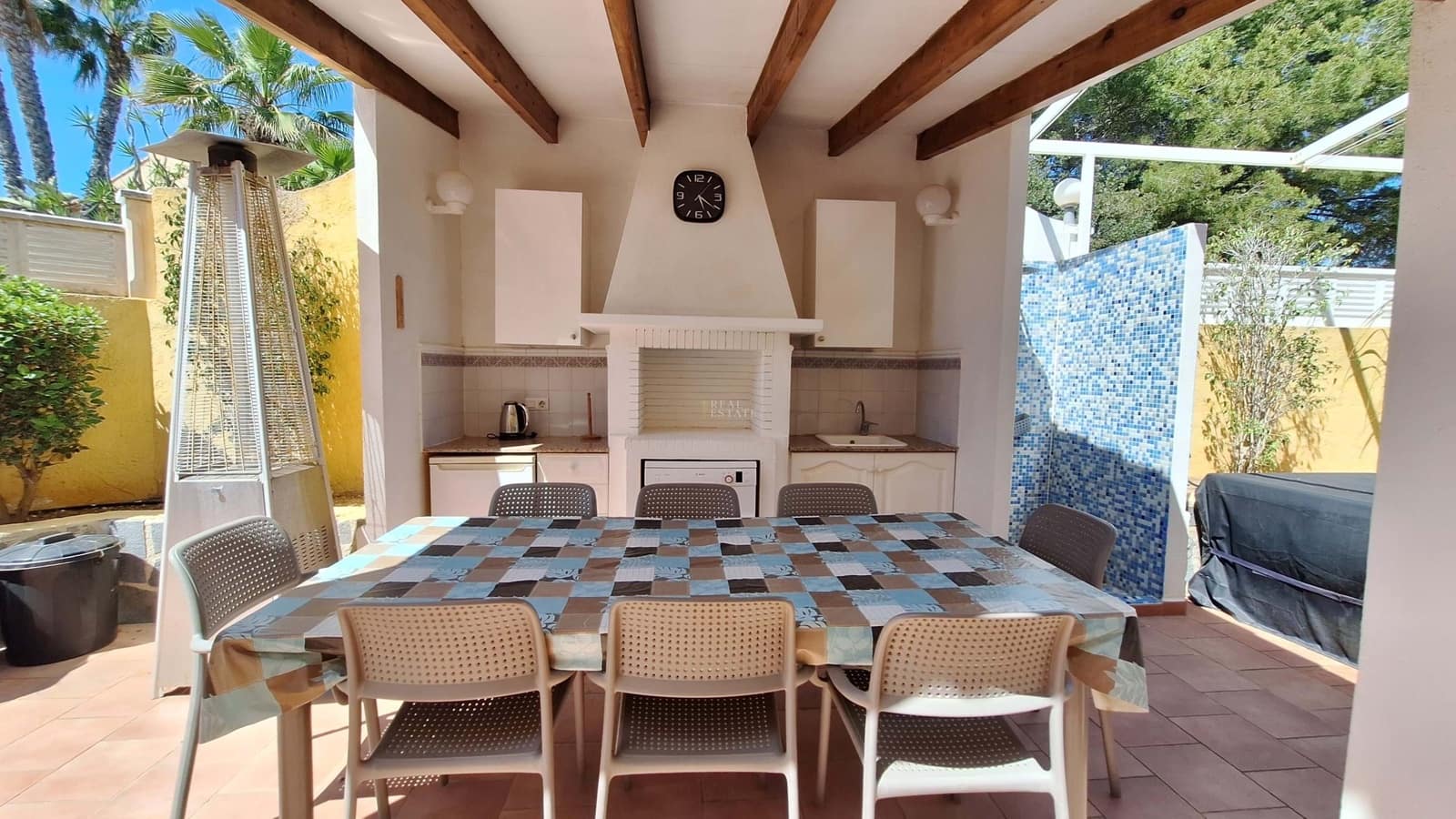 4 soverom Villa til salgs i Calpe / Calp med svømmebasseng garasje - € 750 000 (Ref: 9802977)