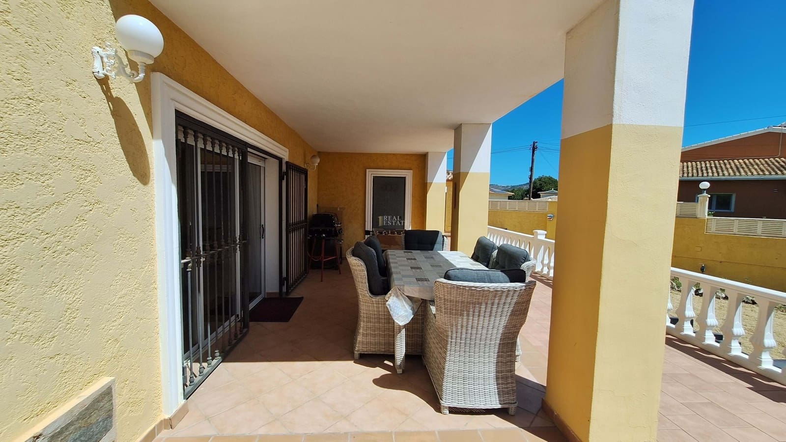 4 soverom Villa til salgs i Calpe / Calp med svømmebasseng garasje - € 750 000 (Ref: 9802977)