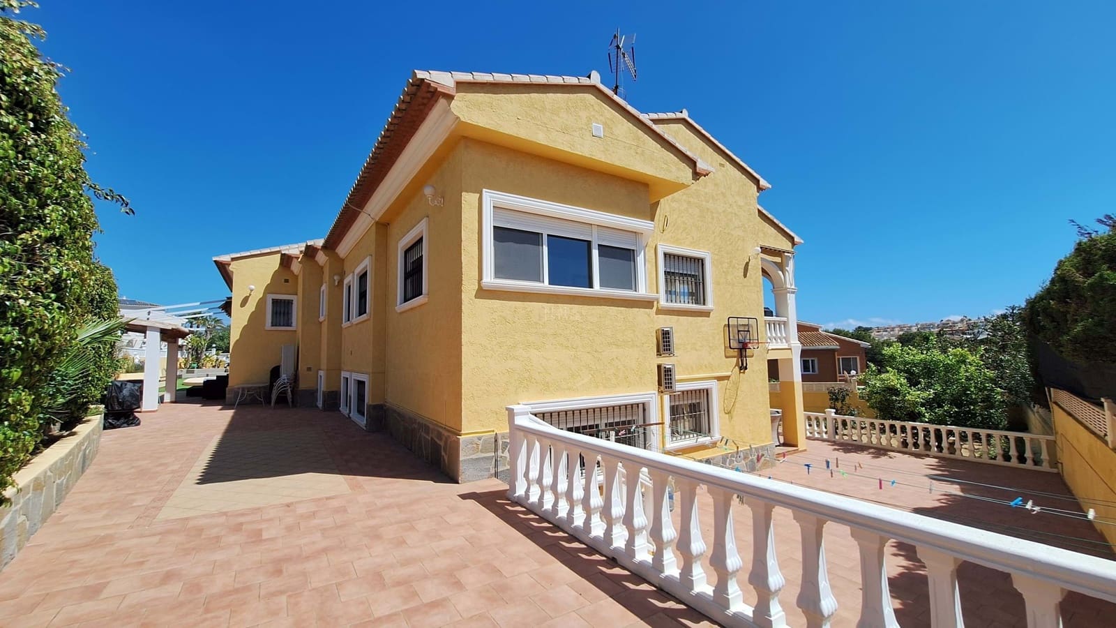 4 soverom Villa til salgs i Calpe / Calp med svømmebasseng garasje - € 750 000 (Ref: 9802977)