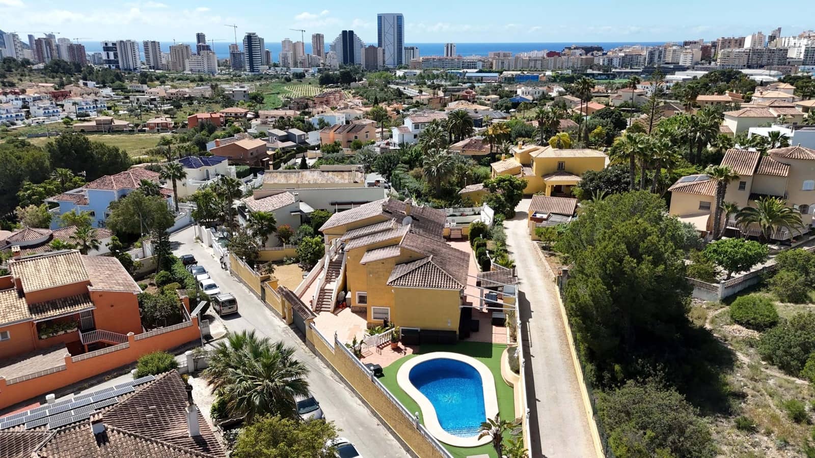 4 soverom Villa til salgs i Calpe / Calp med svømmebasseng garasje - € 750 000 (Ref: 9802977)