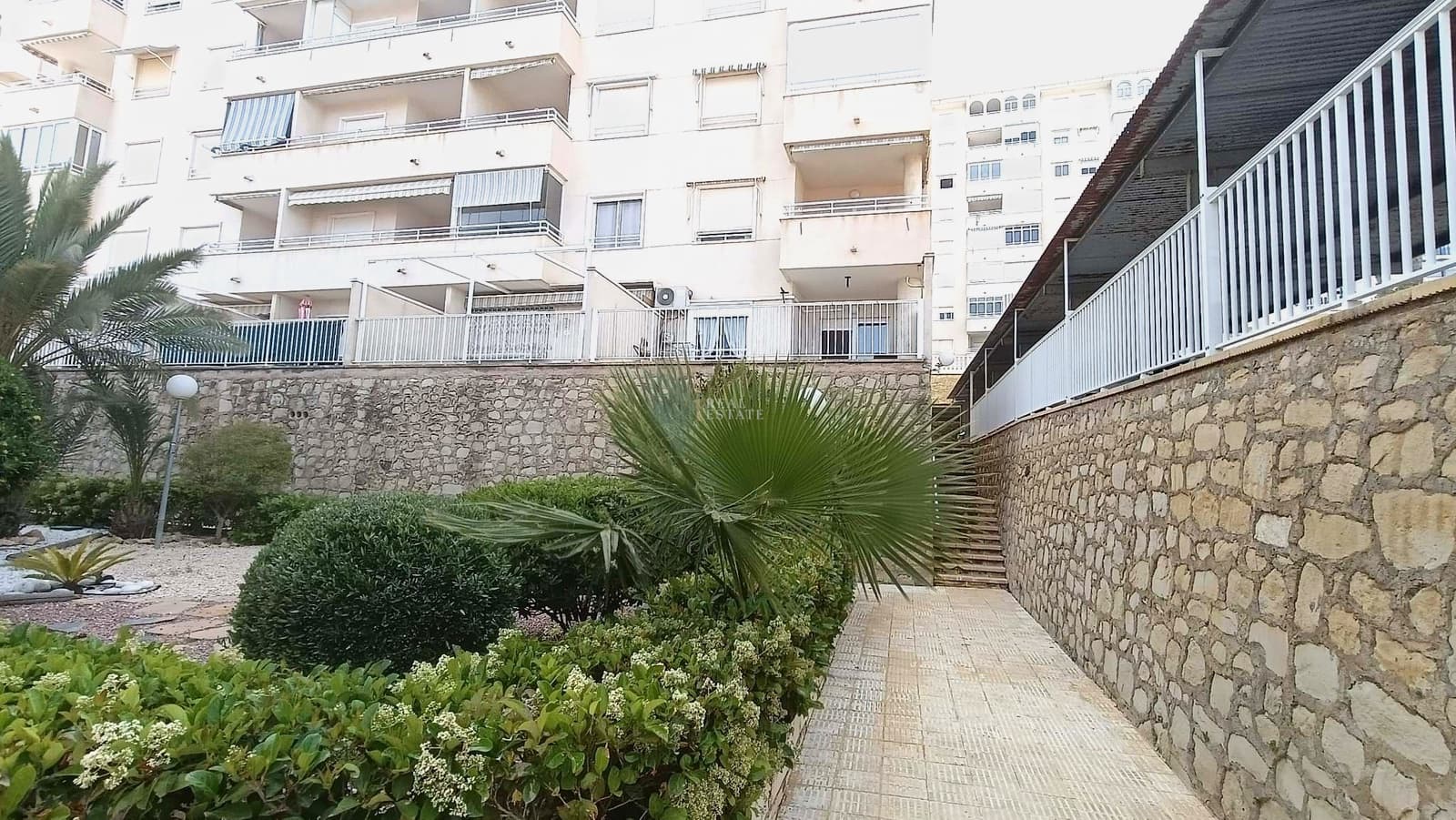 Apartamento de 3 habitaciones en Elche / Elx en venta con piscina garaje - 309.000 € (Ref: 9804873)