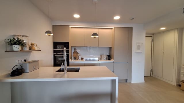 2 makuuhuone Huoneisto myytävänä paikassa Dénia mukana uima-altaan 
autotalli - 450 000 € (Ref: 9805610)