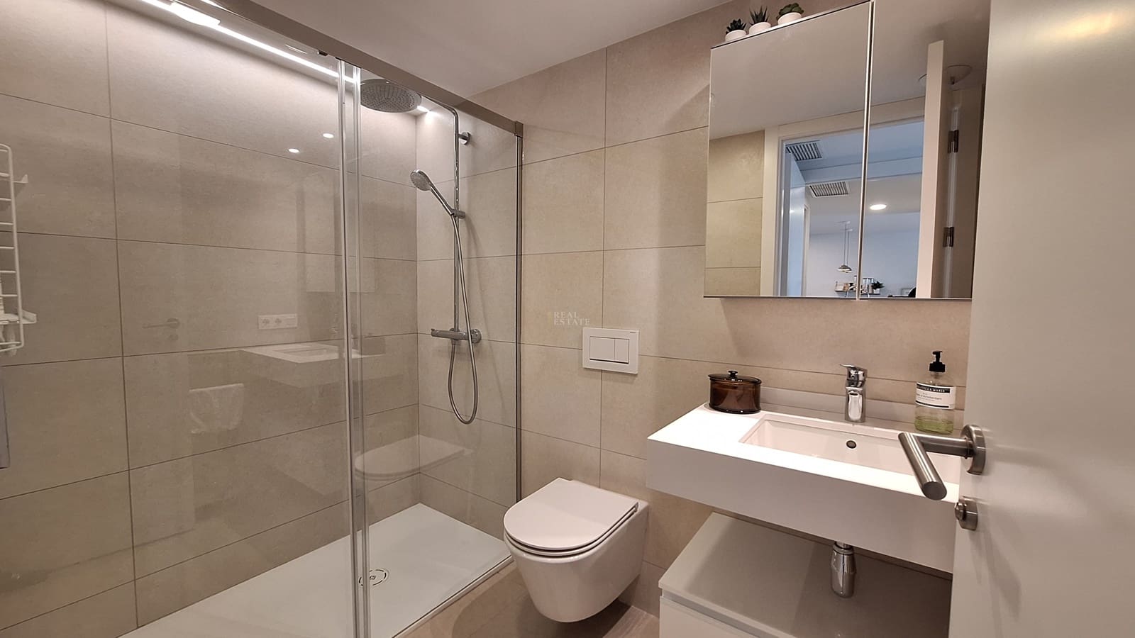 2 makuuhuone Huoneisto myytävänä paikassa Denia mukana uima-altaan 
autotalli - 450 000 € (Ref: 9805610)