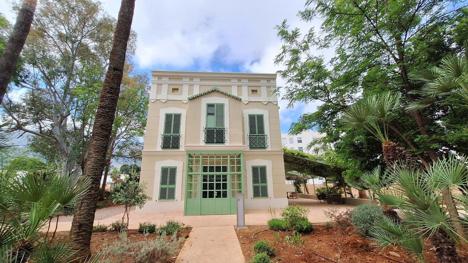 2 makuuhuone Huoneisto myytävänä paikassa Denia mukana uima-altaan 
autotalli - 450 000 € (Ref: 9805610)