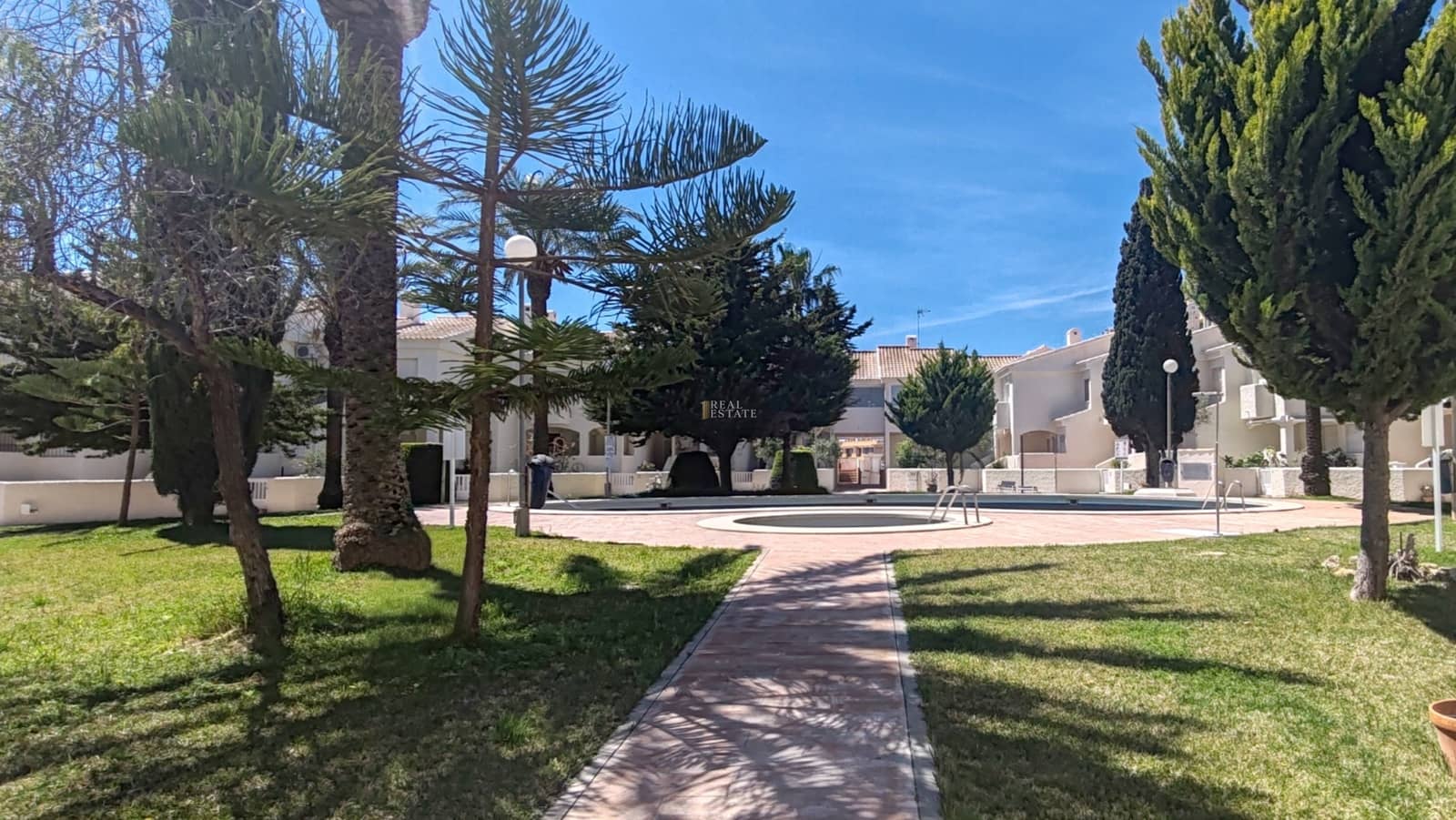 2 bedroom Apartment for sale in Murcia city with pool garage - € 160,000 (Ref: 9816646)