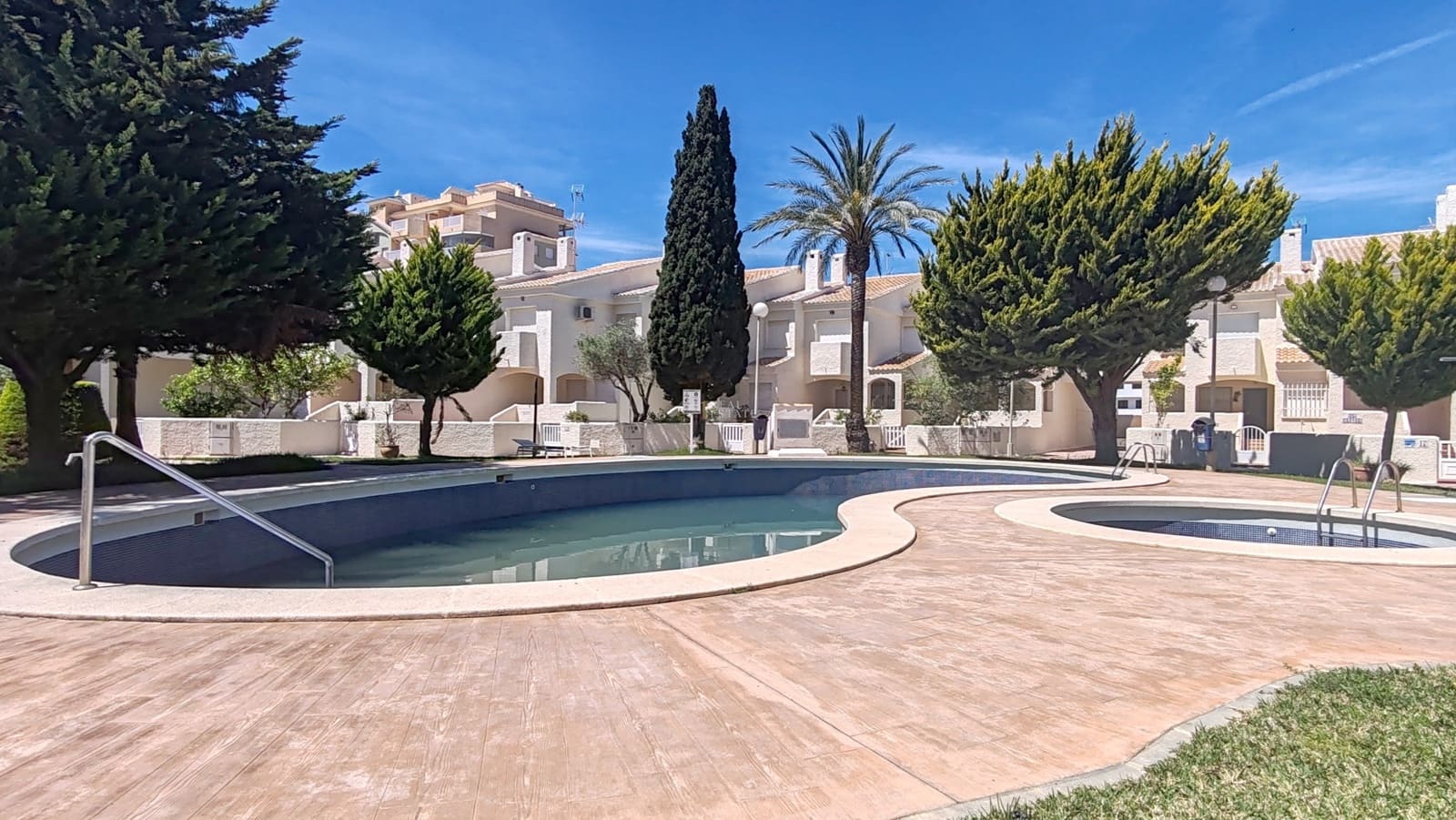 2 bedroom Apartment for sale in Murcia city with pool garage - € 160,000 (Ref: 9816646)