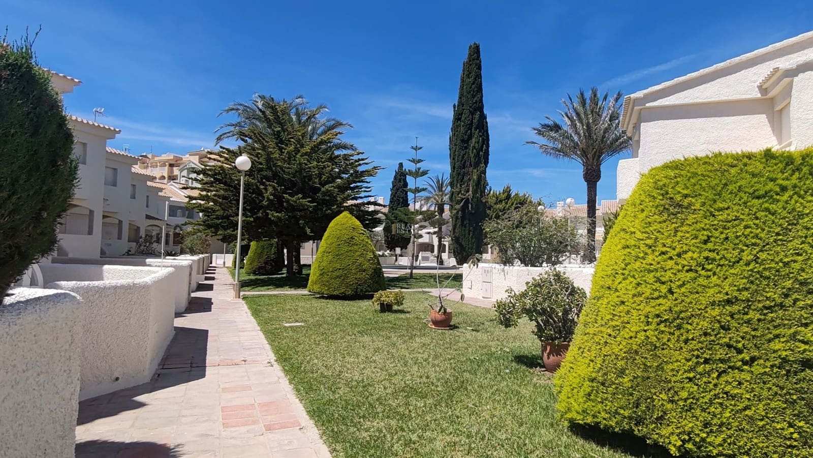 2 bedroom Apartment for sale in Murcia city with pool garage - € 160,000 (Ref: 9816646)