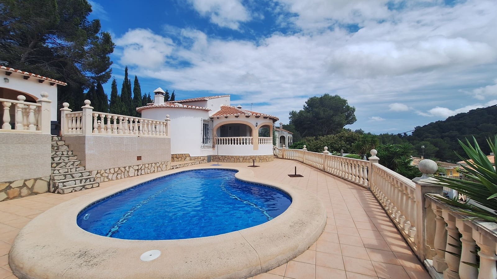 3 soveværelse Villa til salg i La Font d'En Carros med swimmingpool - € 345.000 (Ref: 9819639)