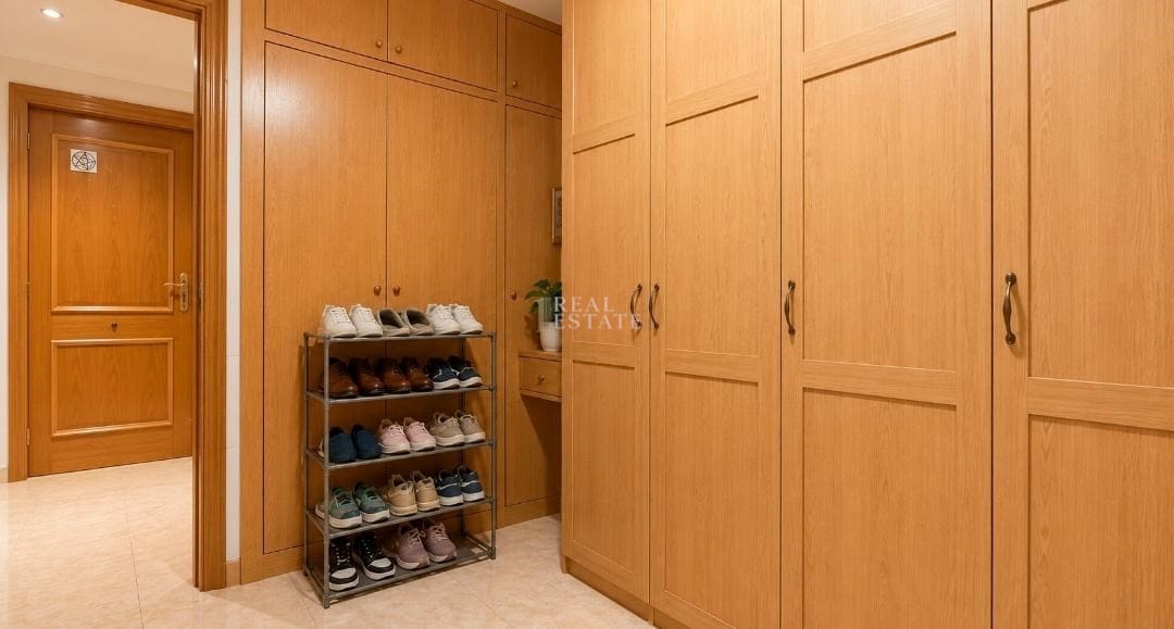 5 bedroom Apartment for sale in Molina de Segura with garage - € 240,000 (Ref: 9823788)