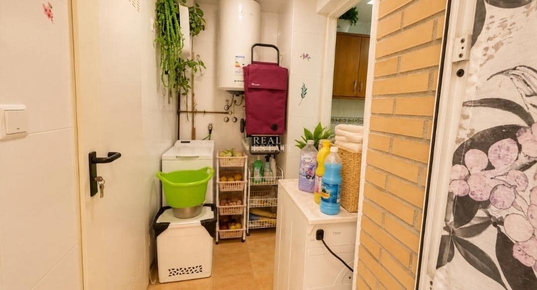 5 bedroom Apartment for sale in Molina de Segura with garage - € 240,000 (Ref: 9823788)