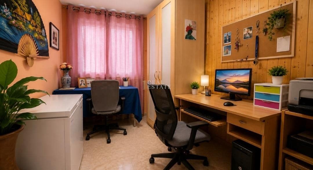 5 bedroom Apartment for sale in Molina de Segura with garage - € 240,000 (Ref: 9823788)