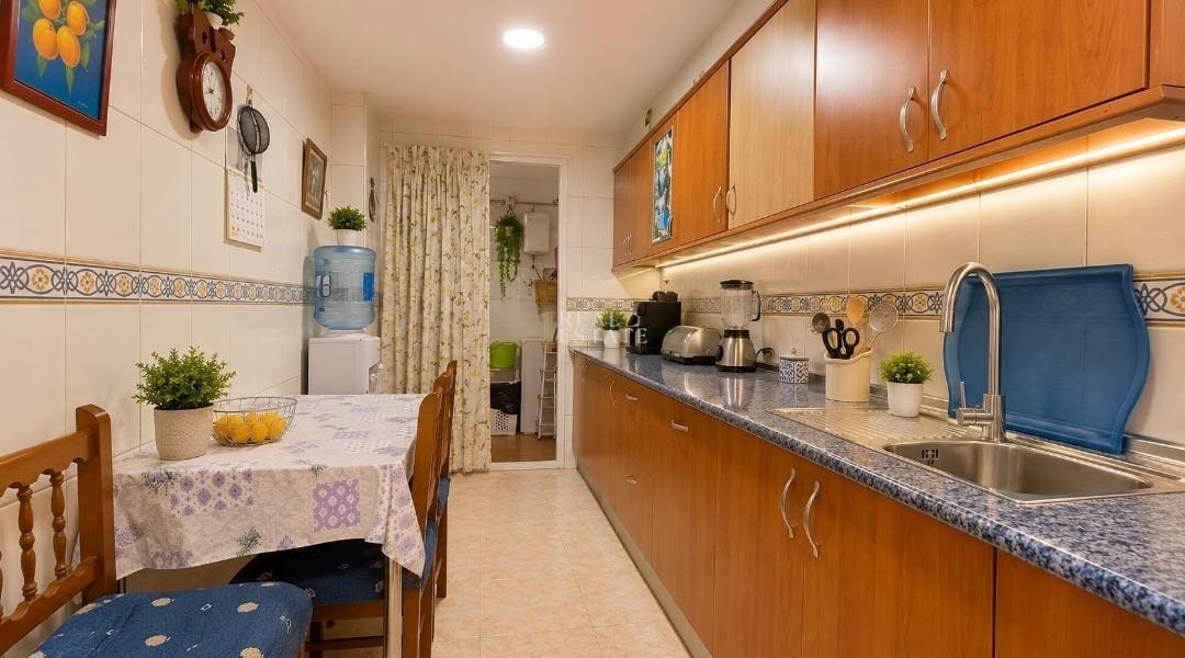 5 bedroom Apartment for sale in Molina de Segura with garage - € 240,000 (Ref: 9823788)
