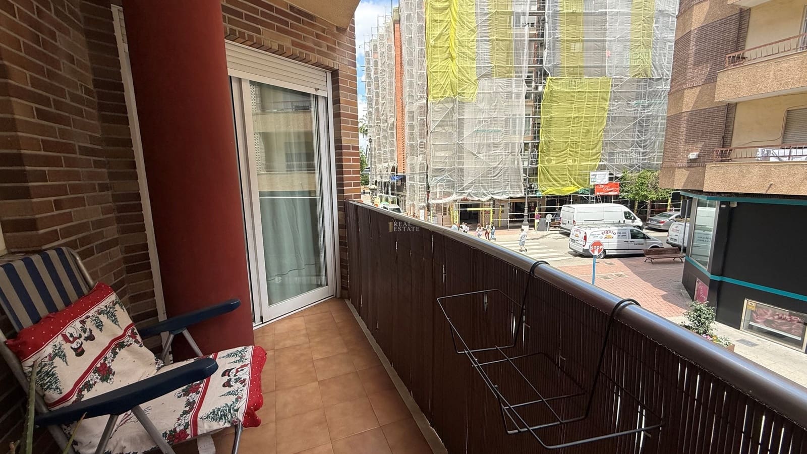 5 bedroom Apartment for sale in Molina de Segura with garage - € 240,000 (Ref: 9823788)