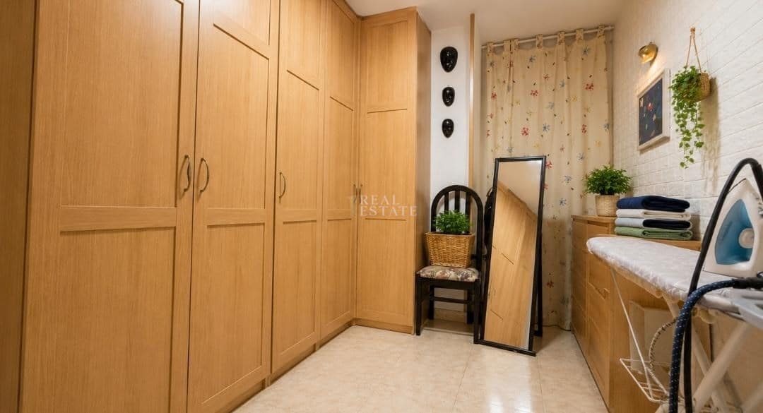 5 bedroom Apartment for sale in Molina de Segura with garage - € 240,000 (Ref: 9823788)