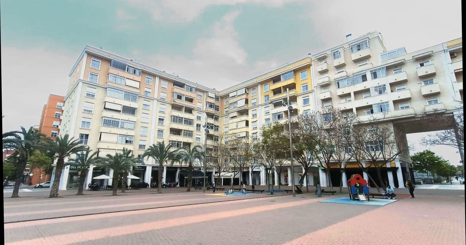 3 bedroom Apartment for sale in Elche / Elx with garage - € 218,000 (Ref: 9824085)
