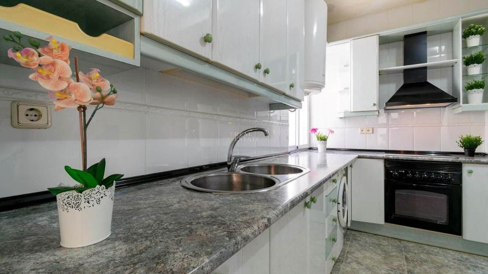 3 bedroom Apartment for sale in Alumbres - € 120,000 (Ref: 9830192)