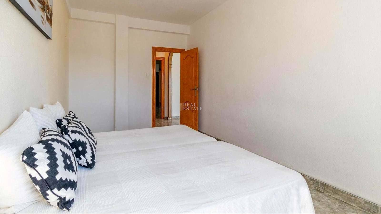 3 bedroom Apartment for sale in Alumbres - € 120,000 (Ref: 9830192)