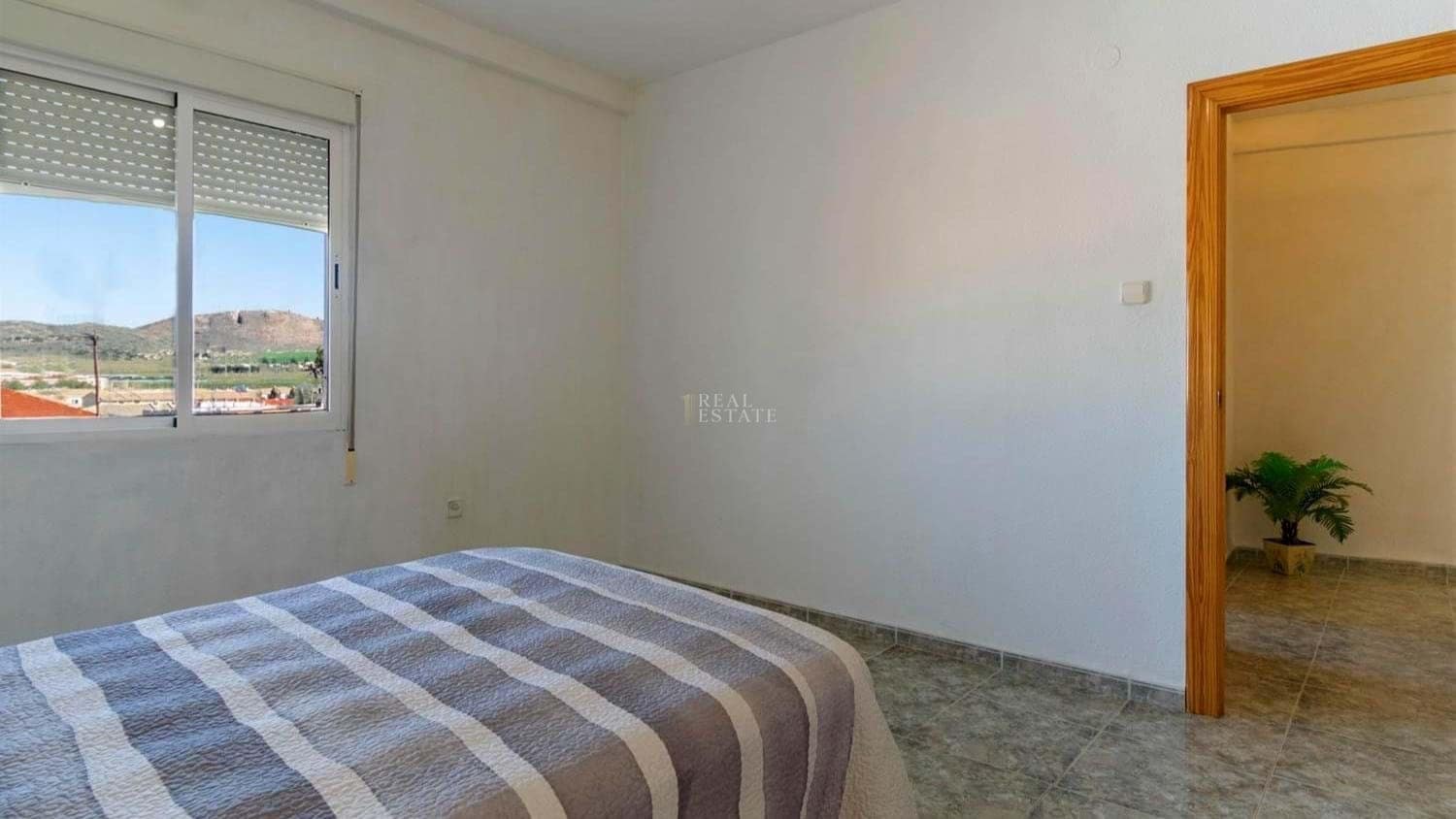 3 bedroom Apartment for sale in Alumbres - € 120,000 (Ref: 9830192)