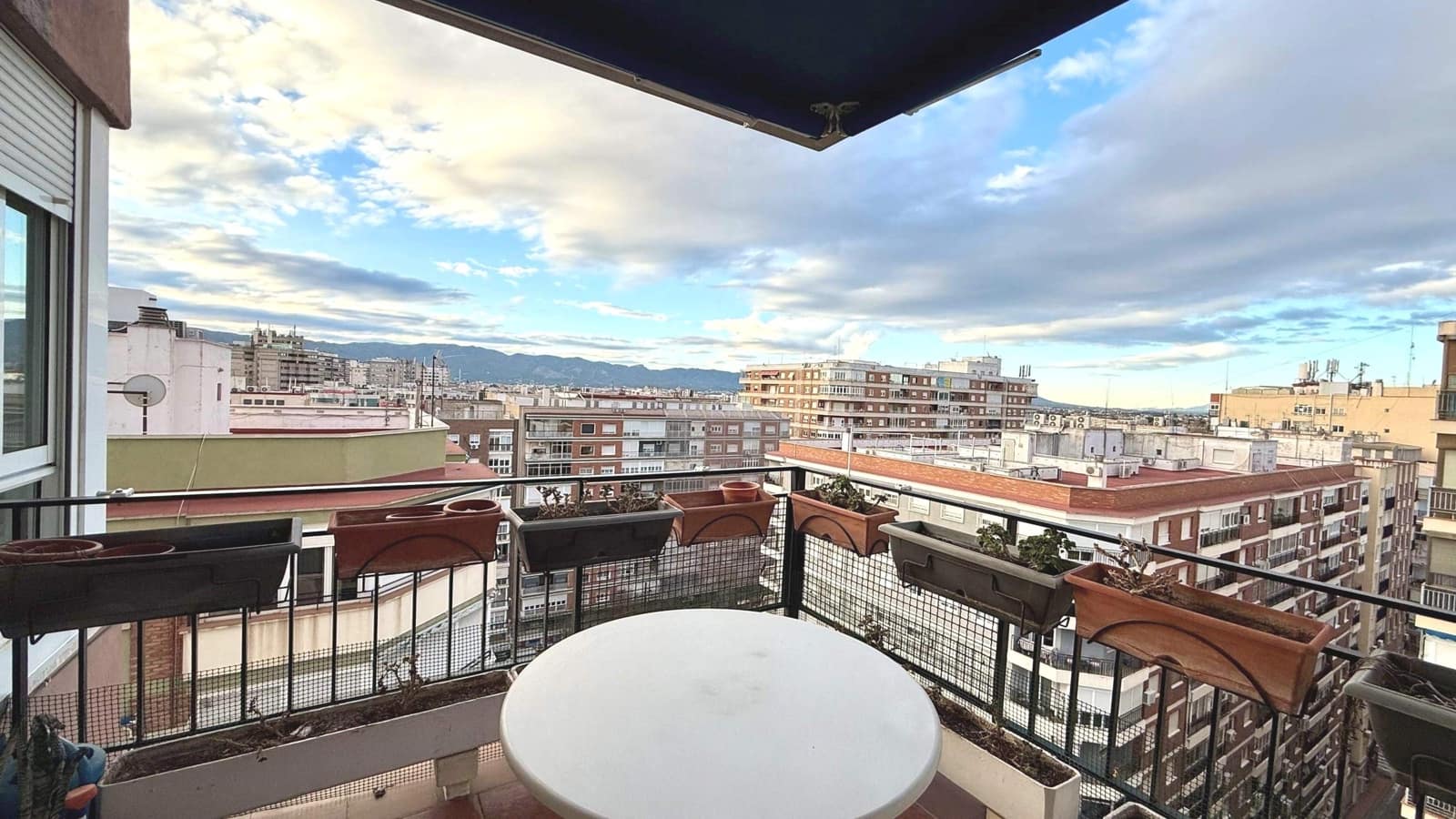 4 bedroom Apartment for sale in Murcia city with garage - € 620,000 (Ref: 9830473)