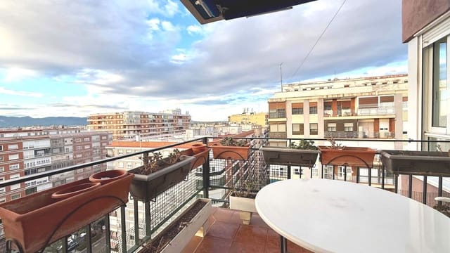 4 bedroom Apartment for sale in Murcia city with garage - € 620,000 (Ref: 9830473)
