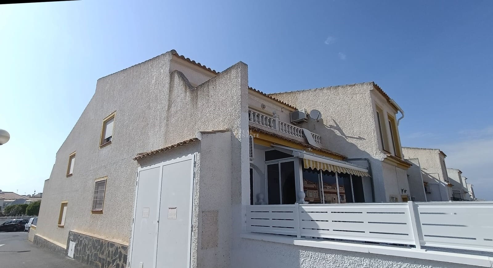 3 makuuhuone Bungalow myytävänä paikassa Santa Pola mukana uima-altaan - 175 000 € (Ref: 9832925)