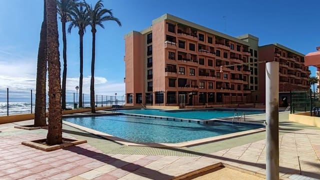 1 chambre Appartement à vendre à La Manga del Mar Menor avec piscine garage - 125 000 € (Ref: 9844038)