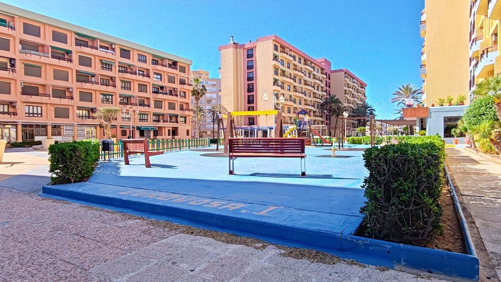 1 chambre Appartement à vendre à La Manga del Mar Menor avec piscine garage - 125 000 € (Ref: 9844038)