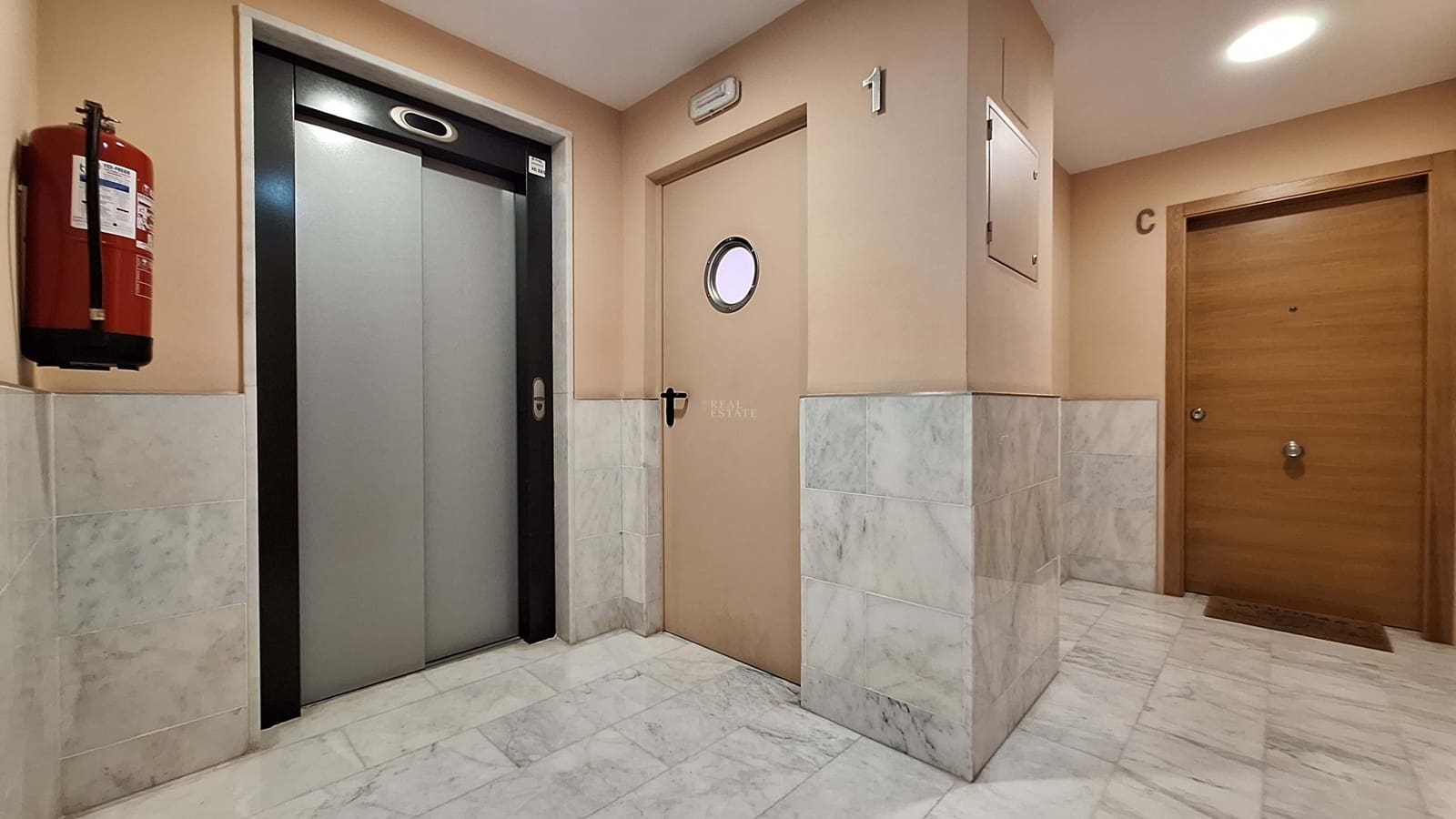 4 bedroom Apartment for sale in Murcia city with garage - € 326,000 (Ref: 9844581)