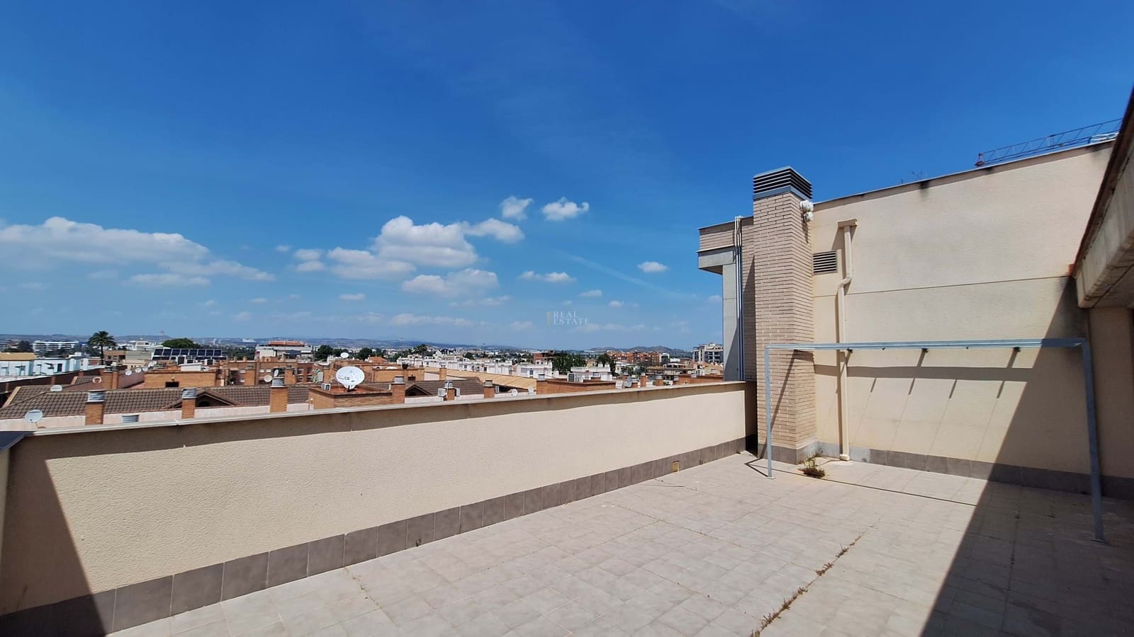 4 bedroom Apartment for sale in Murcia city with garage - € 326,000 (Ref: 9844581)