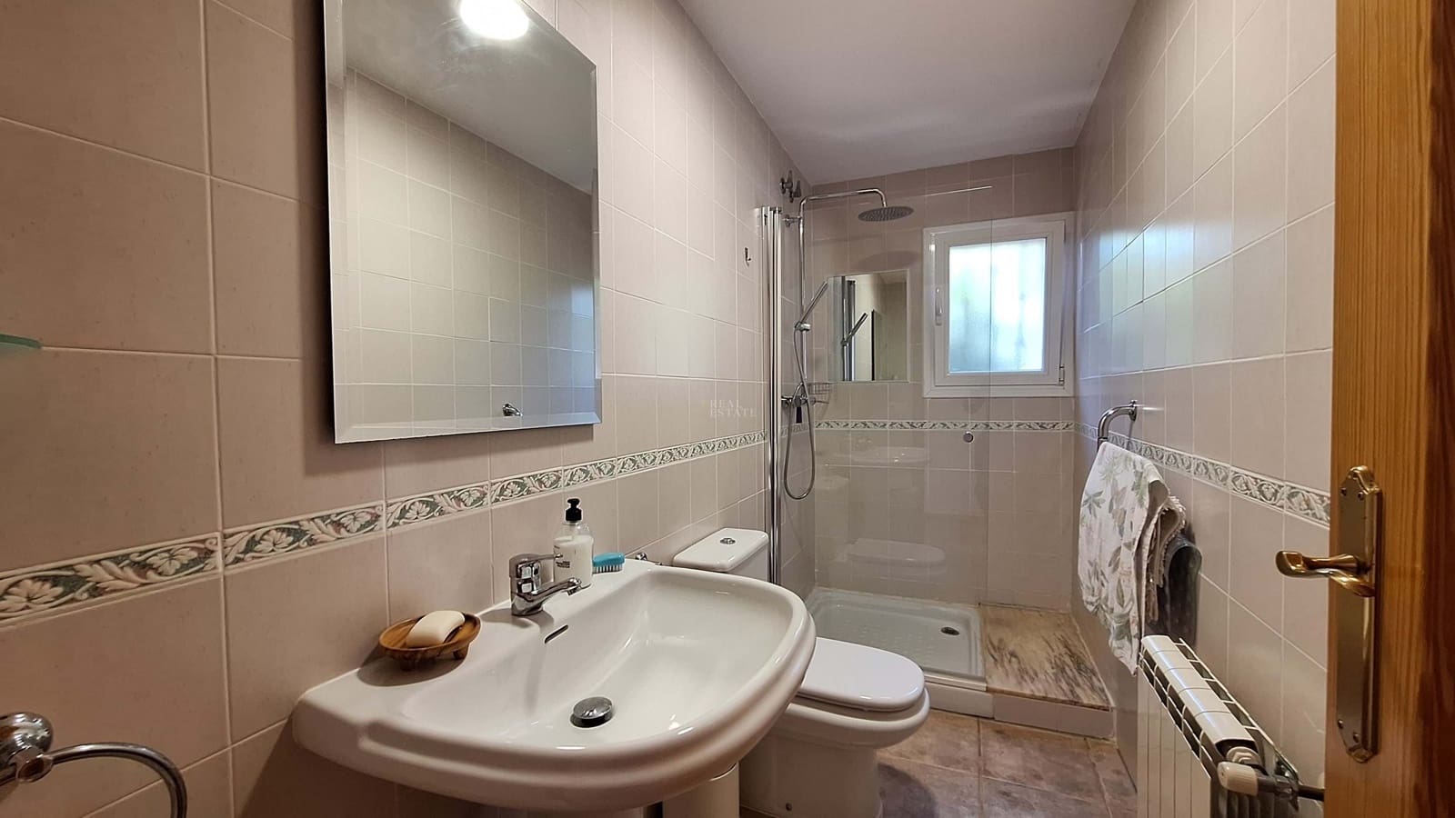 6 bedroom Villa for sale in Barx with pool garage - € 550,000 (Ref: 9848255)