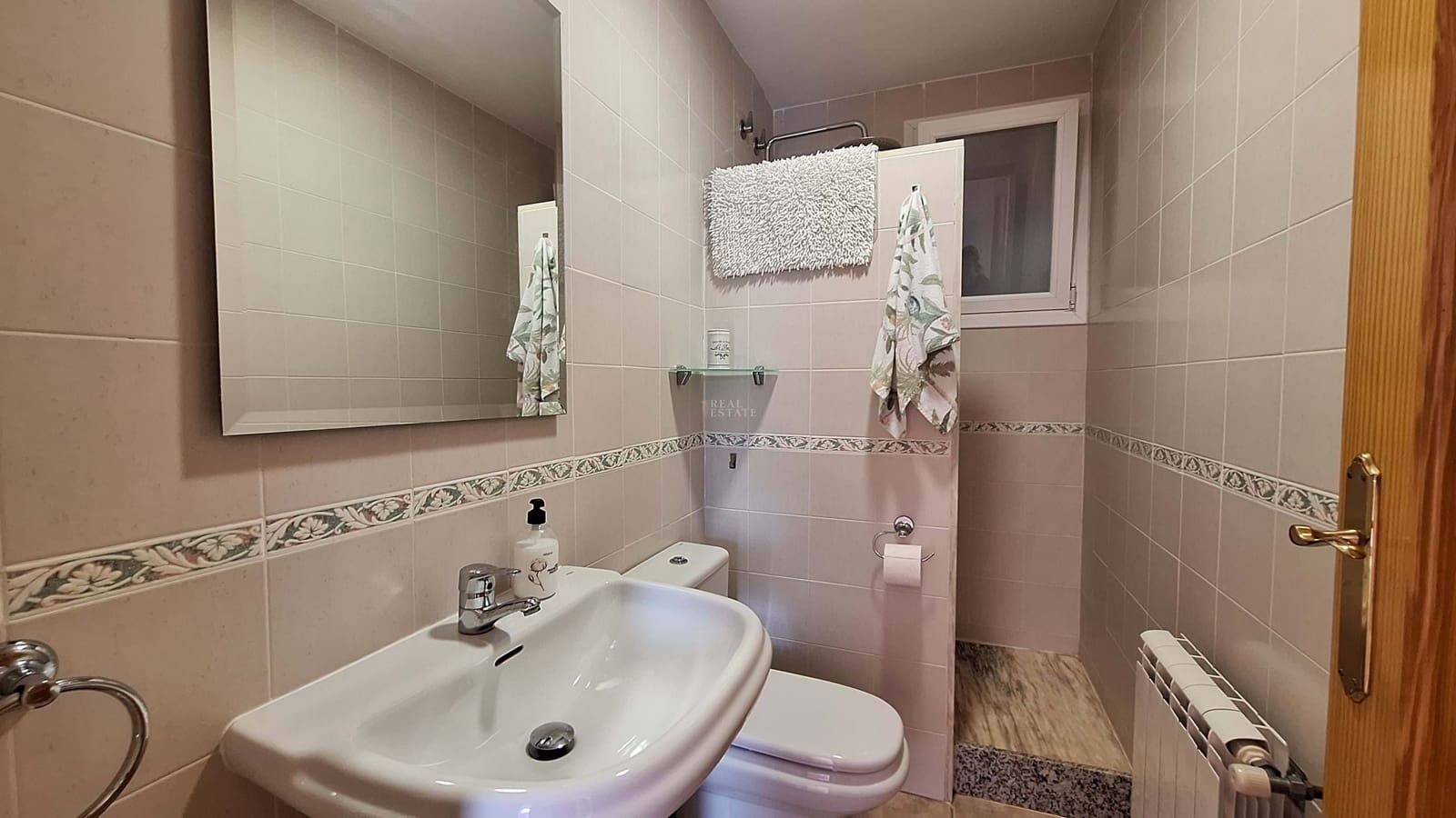 6 bedroom Villa for sale in Barx with pool garage - € 550,000 (Ref: 9848255)