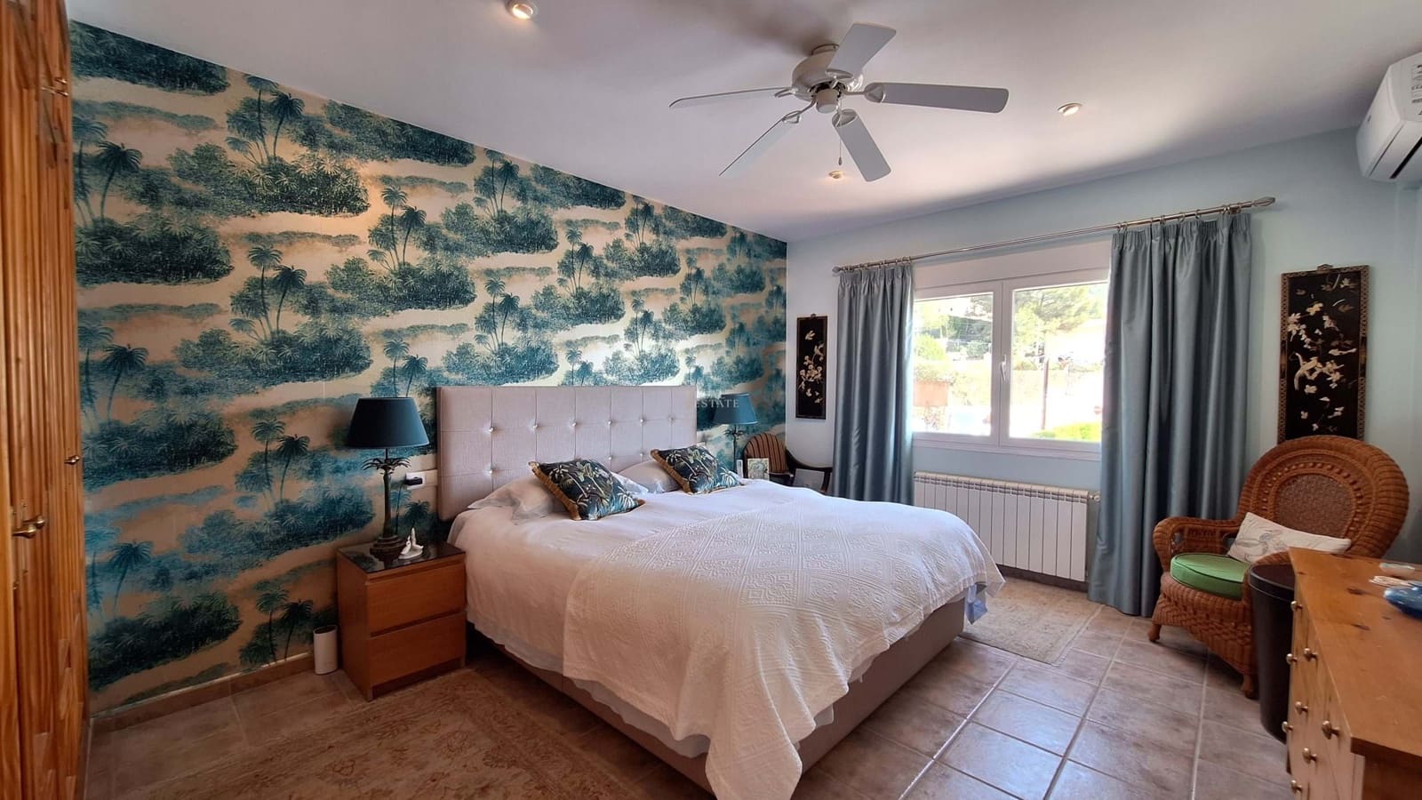 6 bedroom Villa for sale in Barx with pool garage - € 550,000 (Ref: 9848255)
