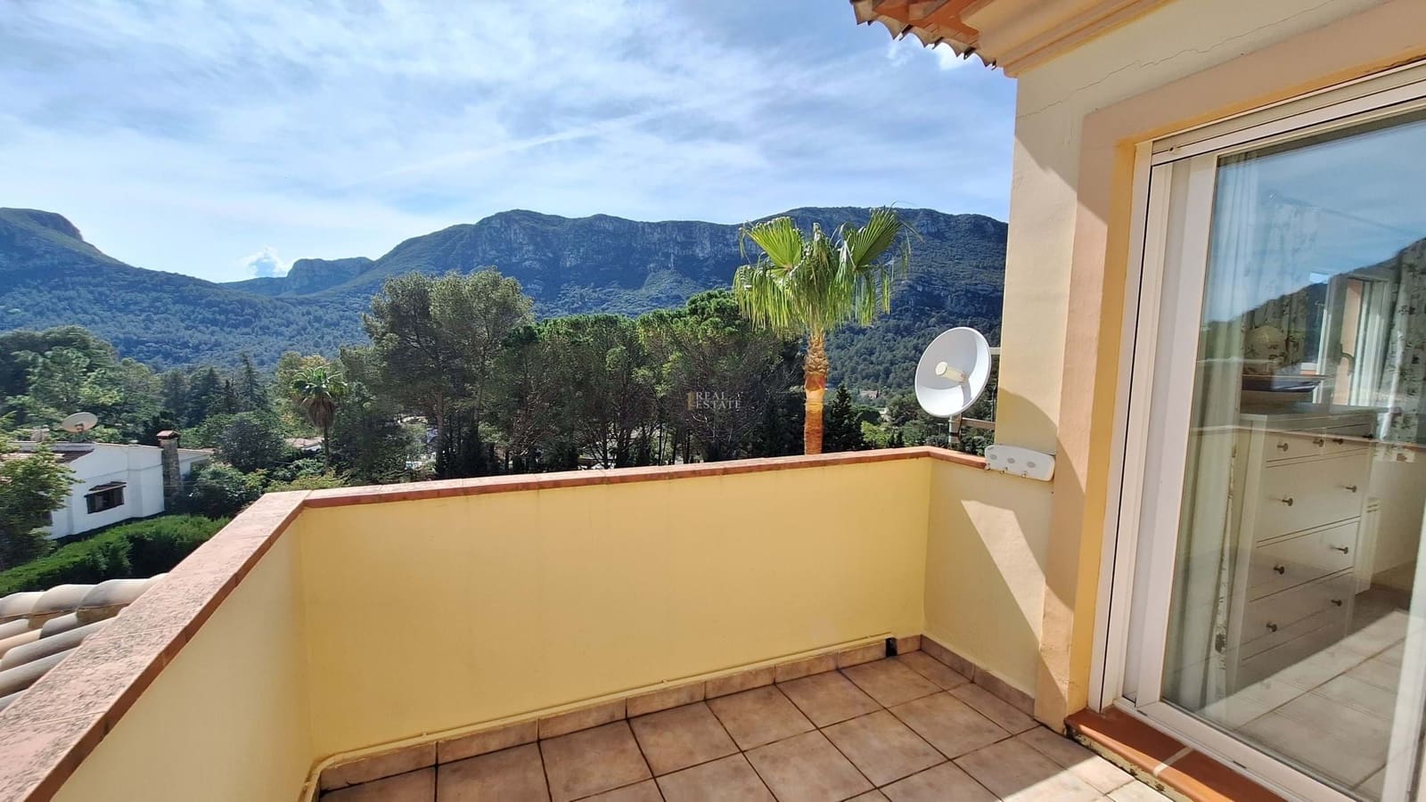 6 bedroom Villa for sale in Barx with pool garage - € 550,000 (Ref: 9848255)