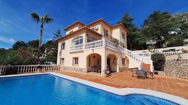 6 chambre Villa/Maison à vendre à Barx avec piscine garage - 550 000 € (Ref: 9848255)