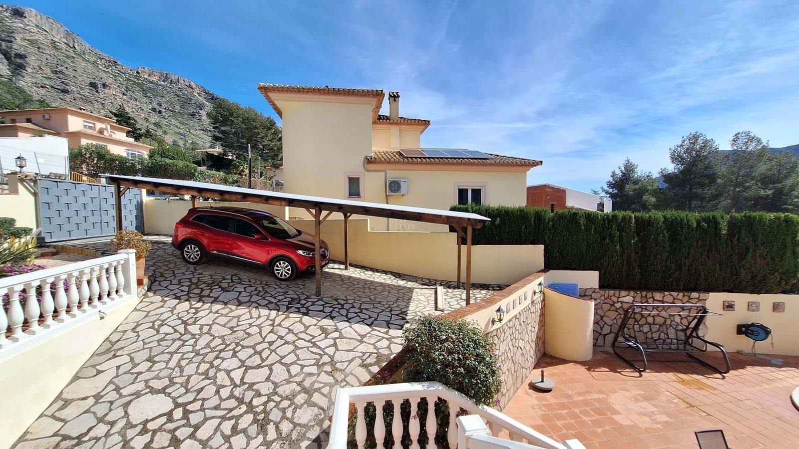 6 bedroom Villa for sale in Barx with pool garage - € 550,000 (Ref: 9848255)