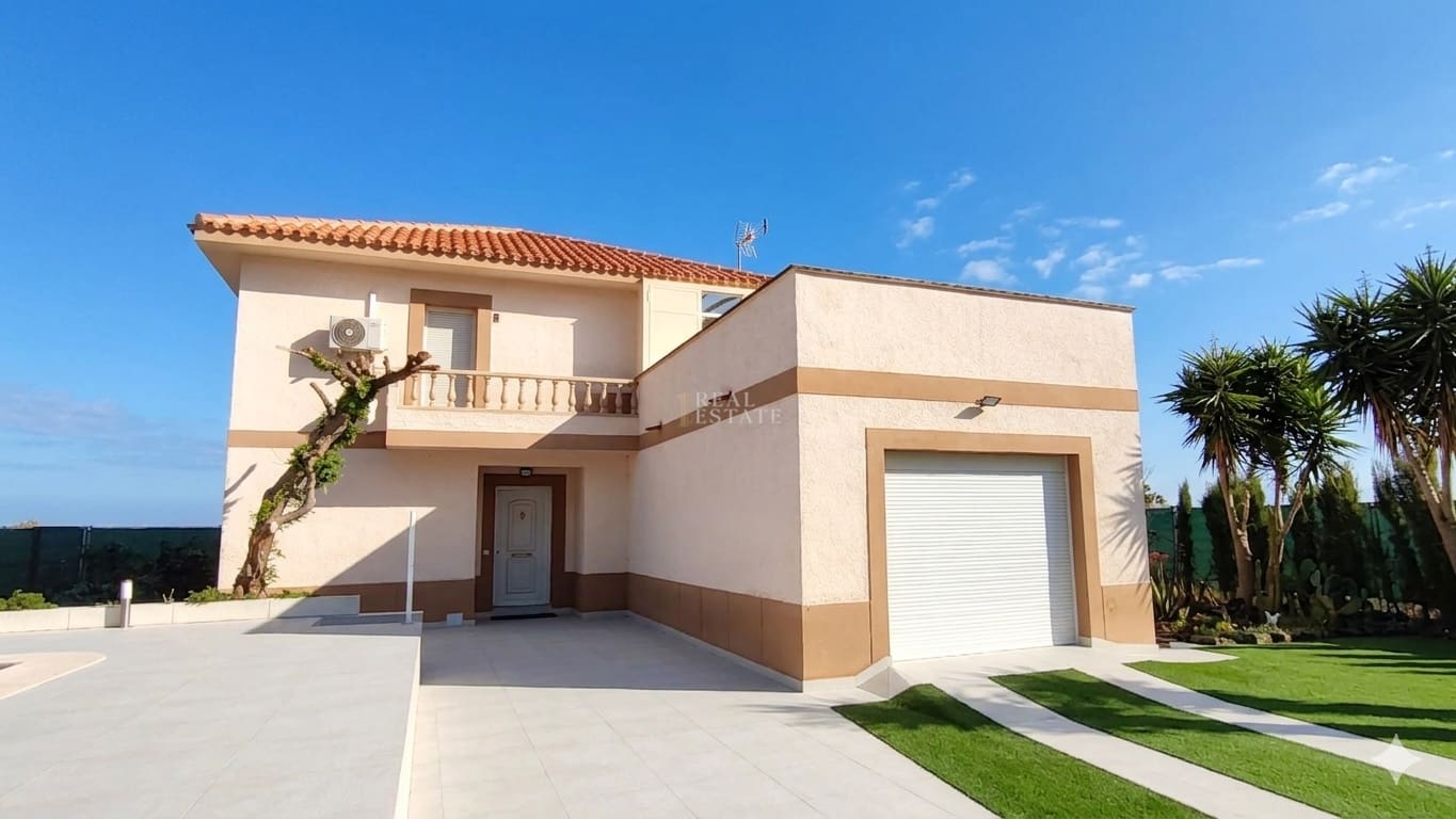 3 sovrum Villa till salu i La Manga del Mar Menor med pool garage - 699 000 € (Ref: 9849935)