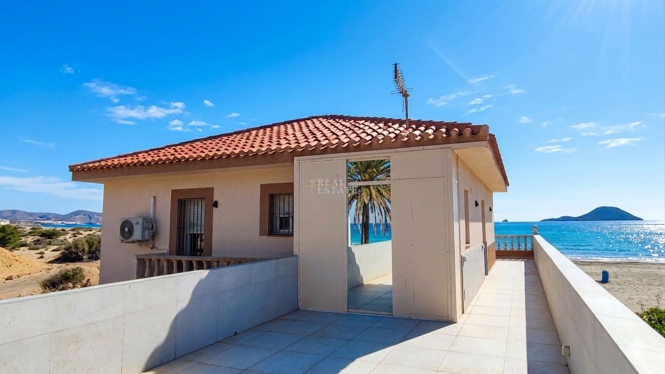 3 sovrum Villa till salu i La Manga del Mar Menor med pool garage - 699 000 € (Ref: 9849935)