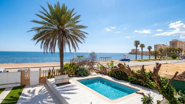 3 sovrum Villa till salu i La Manga del Mar Menor med pool garage - 699 000 € (Ref: 9849935)