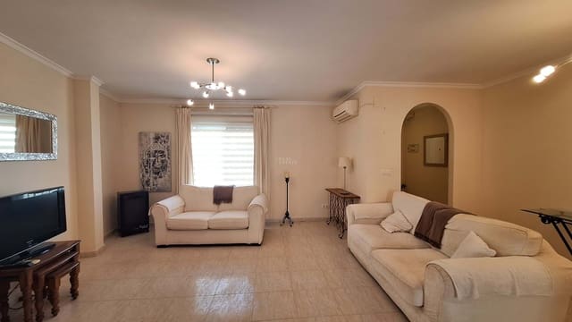 Casa de 3 habitaciones en Orba en venta con garaje - 285.000 € (Ref: 9854533)