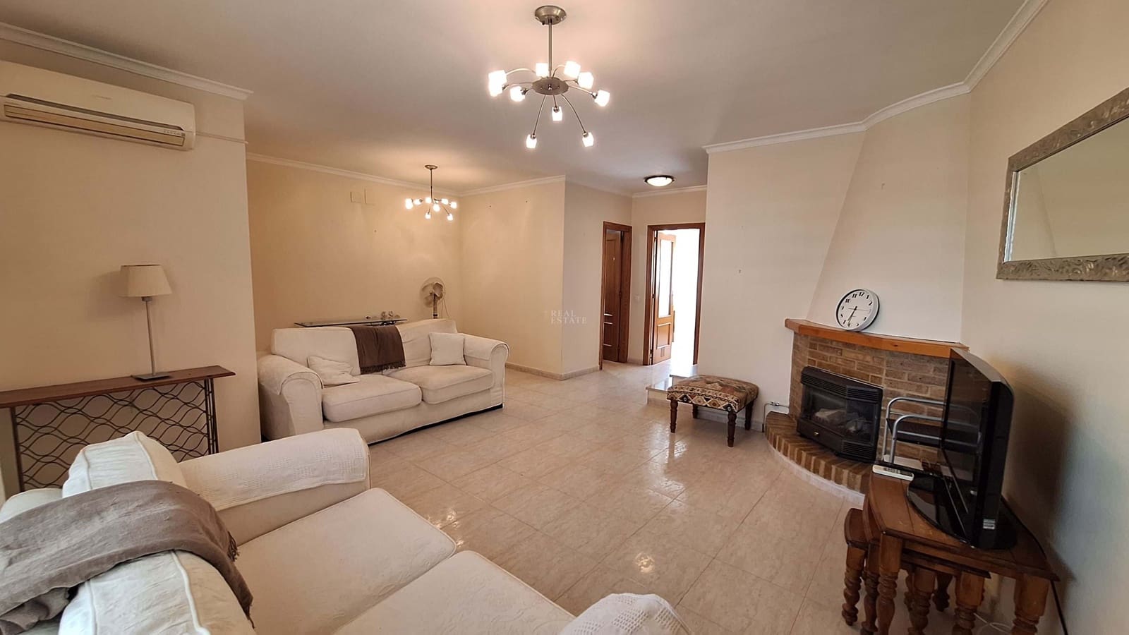 Casa de 3 habitaciones en Orba en venta con garaje - 285.000 € (Ref: 9854533)