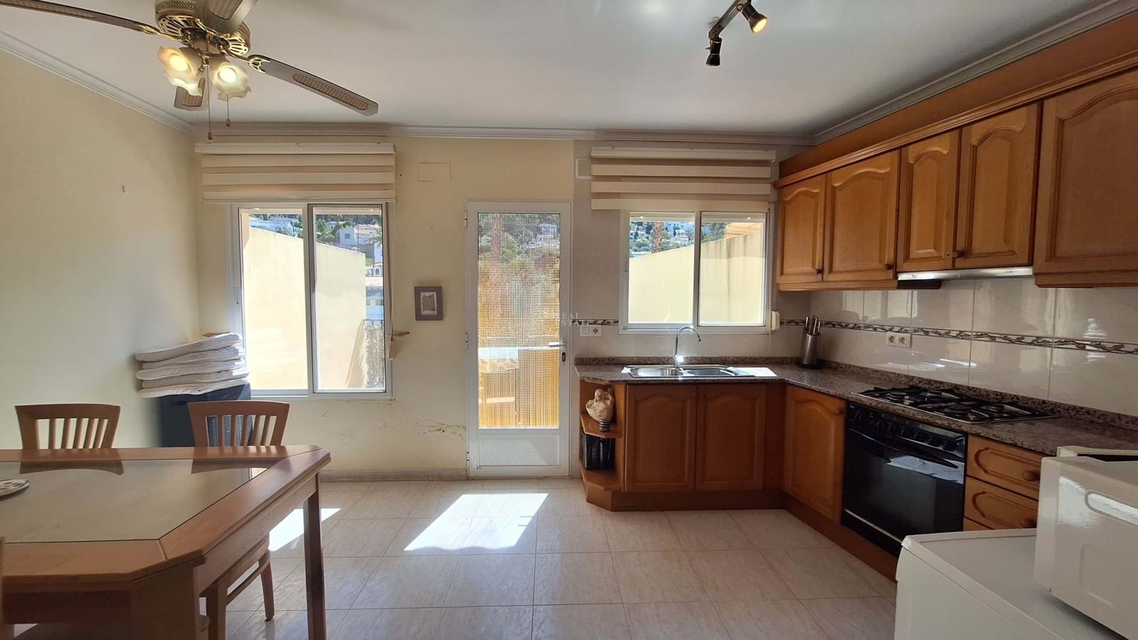 Casa de 3 habitaciones en Orba en venta con garaje - 285.000 € (Ref: 9854533)