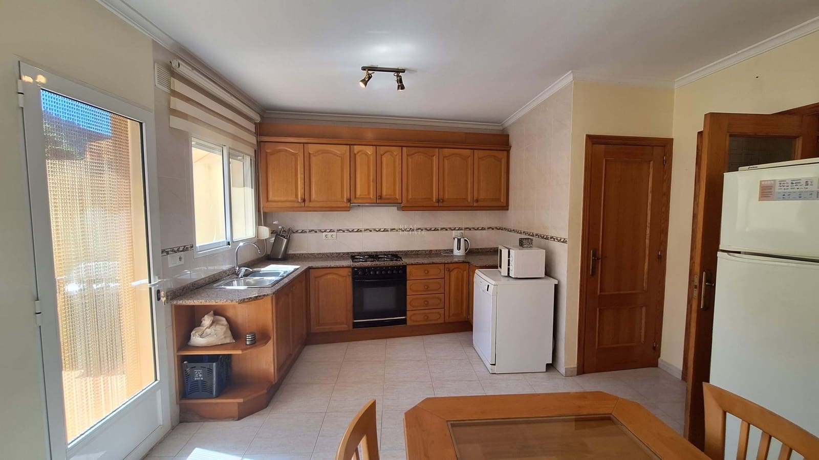 Casa de 3 habitaciones en Orba en venta con garaje - 285.000 € (Ref: 9854533)